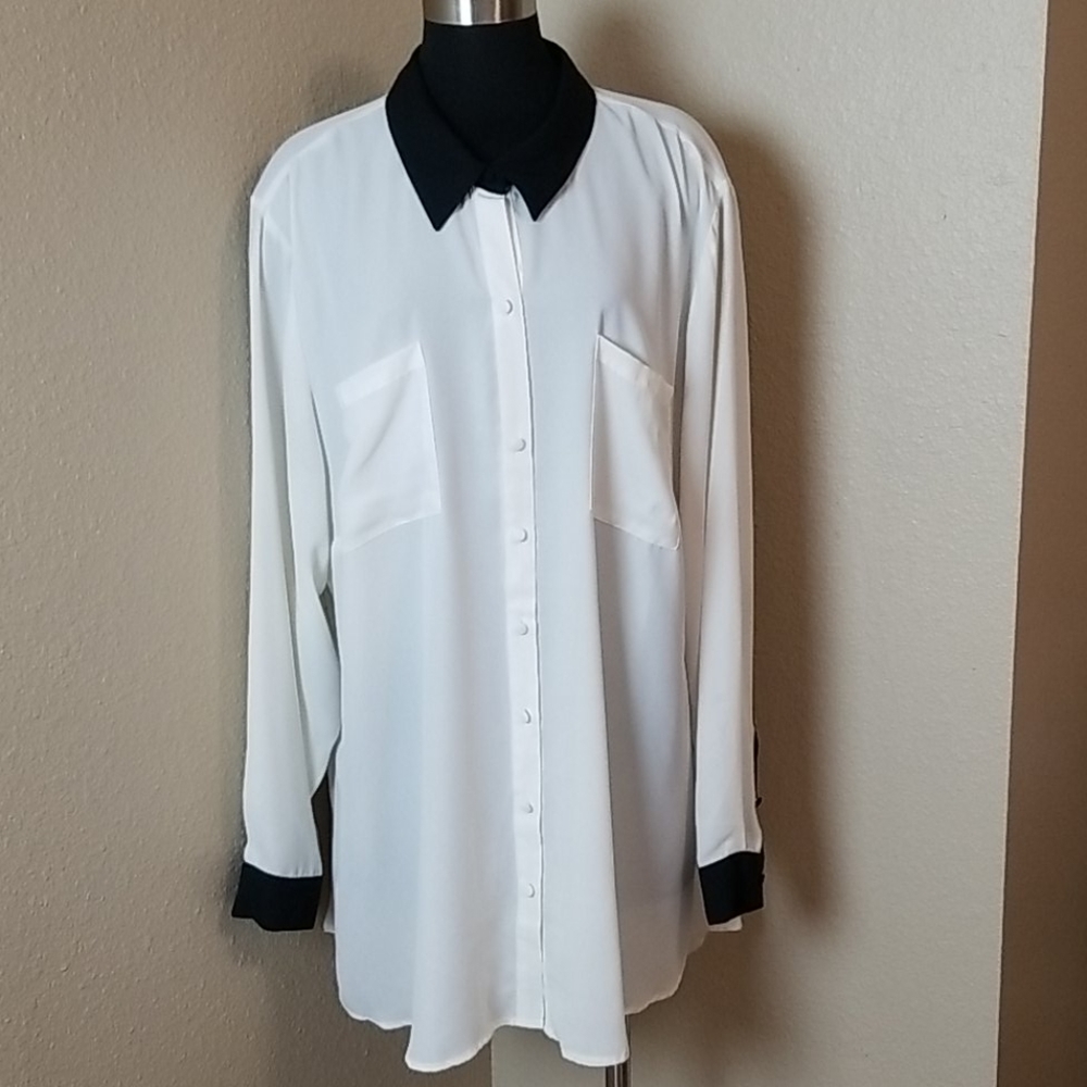 Torrid Ivory Black Button Front Blouse